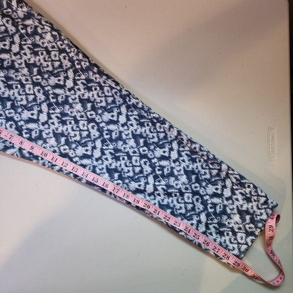Chicos Jeggings Womens 3 (Large) Blue White Arctic Animal Print Platinum Pull-On - Picture 10 of 11